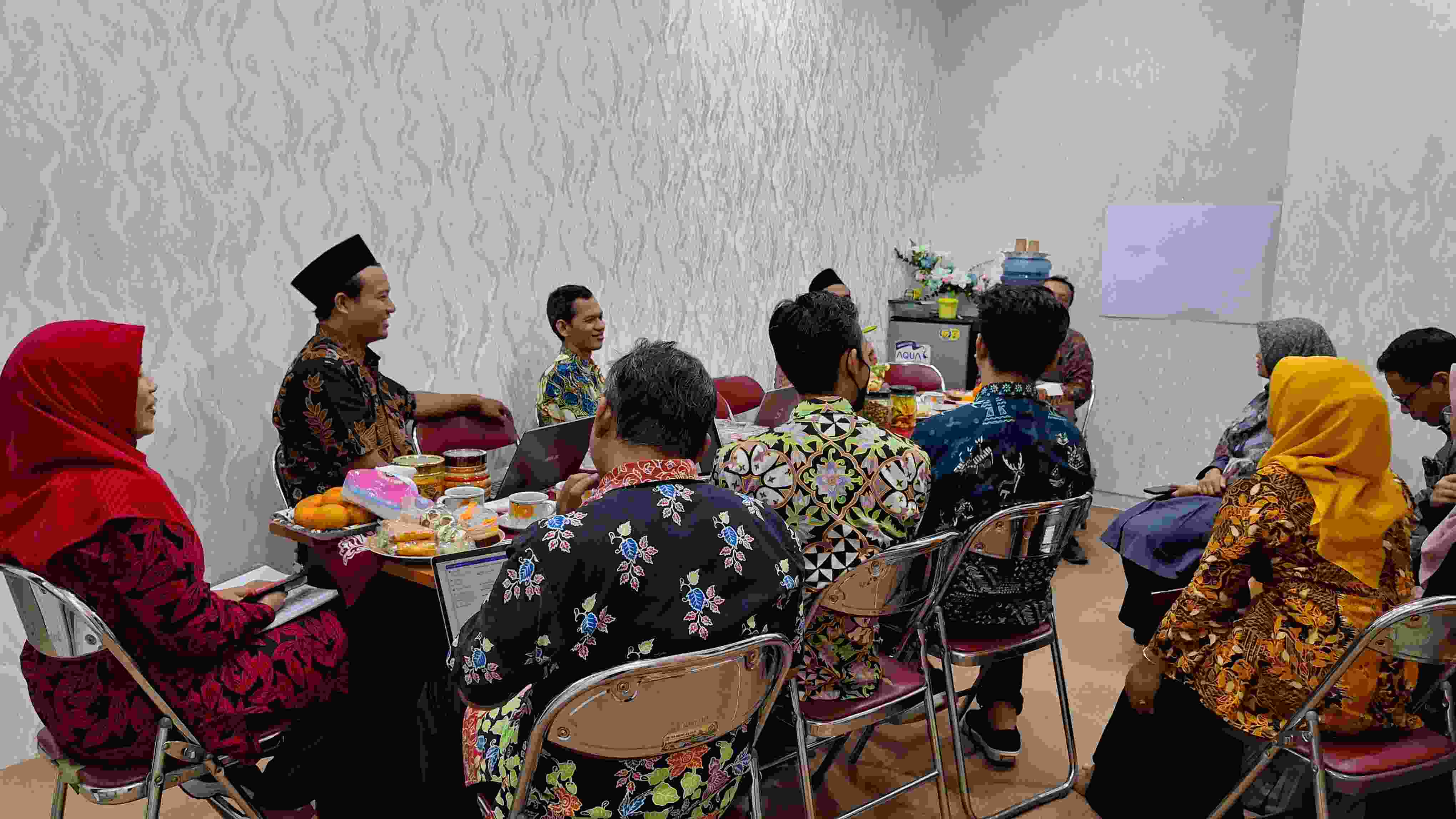 Dalam Rangka Upaya Pembaruan KKN 2024, LP2M UIN Raden Mas Said Mengadakan Diskusi Bersama Ketua Biro AUPK